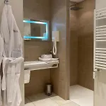 Beautiful Apartment In Saint-Affrique Апартаменты Сент-Африк